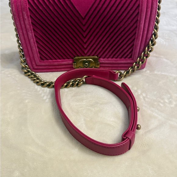 Rare Find Chanel Pink Boy Quilted Bag - Picture 2 of 9